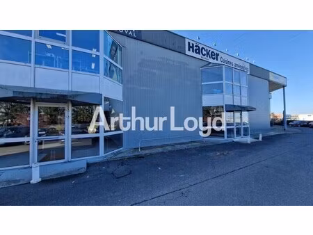 location commerce mondeville 14120 563m²