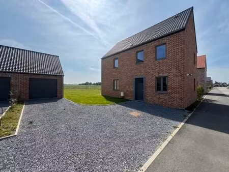 a louer - maison neuve 3 chambres avec garage et vaste jardi