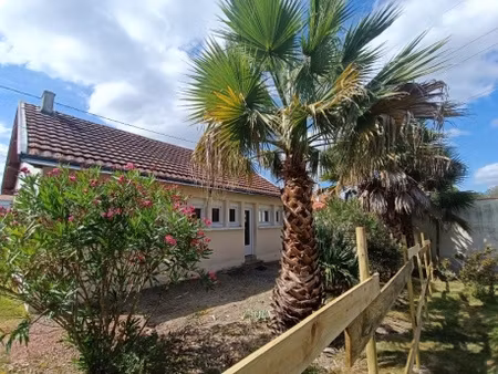 maison à rénover avec potentiel d'évolution en plein bourg d