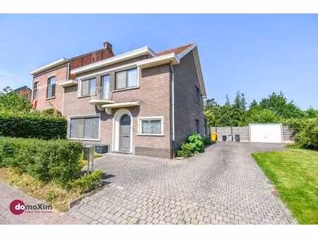 maison magnifiquement rénovée avec 3 chambres à coucher près