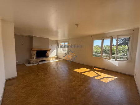 a louer camarès appartement t4 en 2ème étage