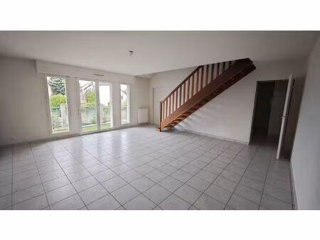 noyal chatillon sur seiche - appartement 3 pièces duplex à louer