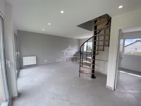 bureau avec logement de fonction f3