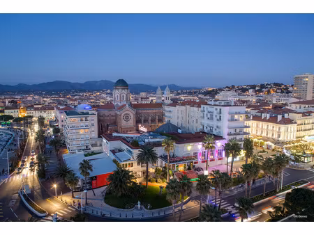 local commercial a louer centre ville saint raphael