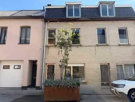 maison familiale à rénover  à 100 m de la gare
