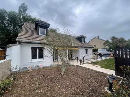 à louer à flavin : belle maison avec 5 pièces
