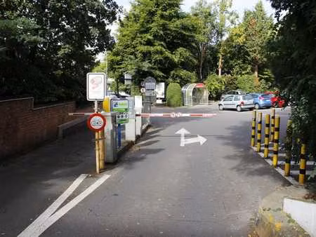 parking cavell de fré