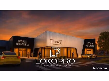 local 950 m² cholet