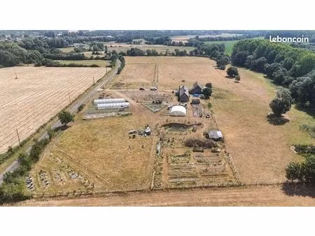 longère avec 7 hectares