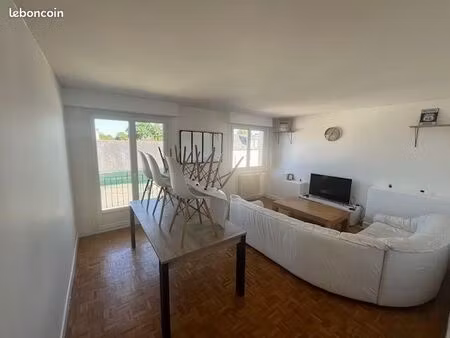 chambre 4 pièces 85 m²