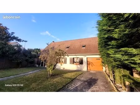 maison familiale avec jardin arboré de 680 m² – confort  calme à osny