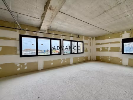 vente locaux professionnels 1 pièce 111 m² à montauban (82000)  303 000 €