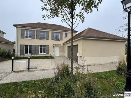 villa 6 pièces 145 m²