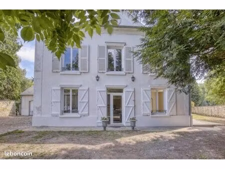 maison bourgeoise à ableiges 230m2