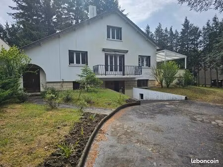 maison 6 pièces 230 m²