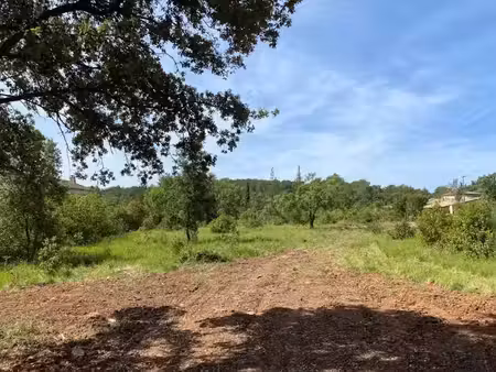 vente terrain 585 m² à sollies-pont (83210)  215 000 €