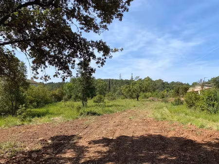 vente terrain 585 m² à sollies-pont (83210)  225 000 €