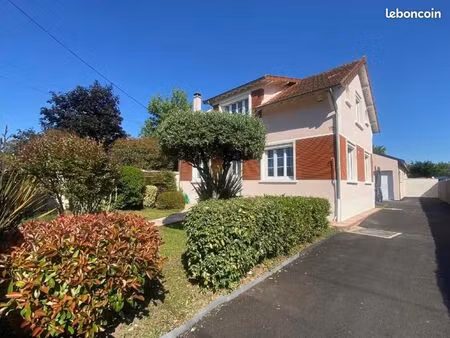 pavillon 7 pièces 158 m²