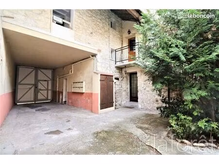 studio 1 pièce 22 m²