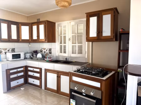 à louer appartement 3 chambres  120 m2 proche du centre