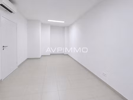 vente locaux professionnels 0 pièces 25 m² à saint-cyr-sur-mer (83270)  130 000 €