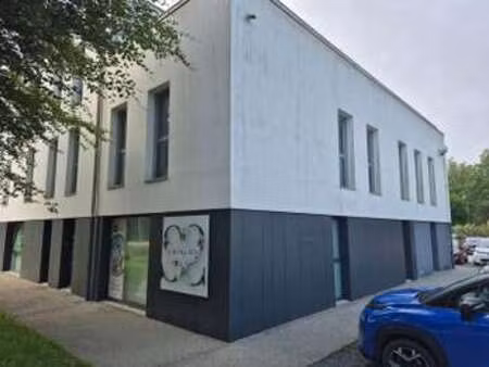 vente bureaux et commerces à auray (56400) : à vendre / 78m² auray