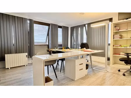 vente locaux professionnels 0 pièces 220 m² à angouleme (16000)  255 000 €