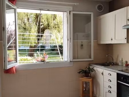 appartement t3 de 56 m2 . rdc surélevé. exposition sud est . accès parc. quartier bajatièr