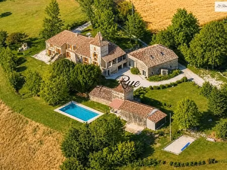 1 h toulouse -propriete de 4 maisons en pierre - piscine - pigeo