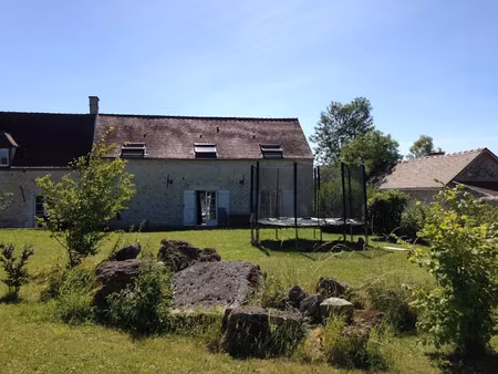 location maison 5 pièces 203 m² à rocquemont (60800)  1 430 €