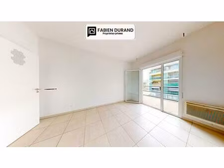 nice ouest appartement 2 pièces avec grande terrasse et parking