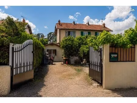 maison 2 pièces 46 m²