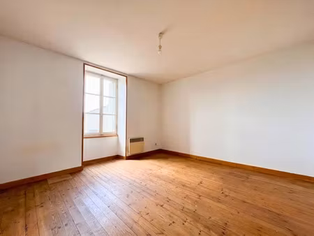 vente immeuble 0 pièces à jonzac (17500)  145 800 €