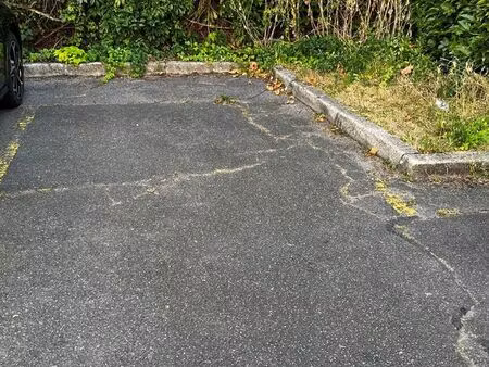 emplacement de parking dans résidence à 3' rer rosny centre