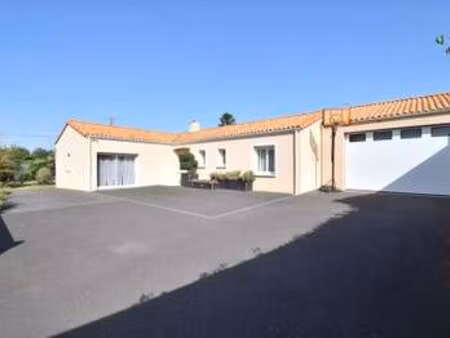 vente maison piscine à rocheservière (85620) : à vendre piscine / 133m² rocheservière