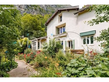 maison en viager 8 pièces 197 m²