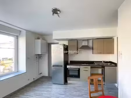 location meublée appartement 1 pièce 23 m² à vittel (88800)  397 €