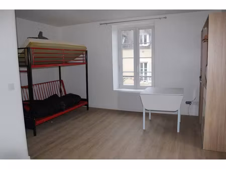 location meublée appartement 1 pièce 27.2 m² à tonnerre (89700)  397 €
