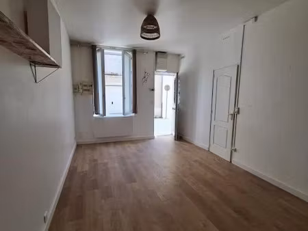 location appartement 2 pièces 34 m² à la ferté-sous-jouarre (77260)  550 €