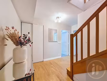 location meublée appartement 1 pièce 11 m² à poissy (78300)  600 €