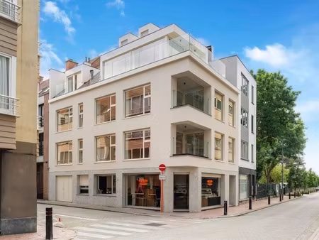 appartement te koop in heist-aan-zee met 8 slaapkamers
