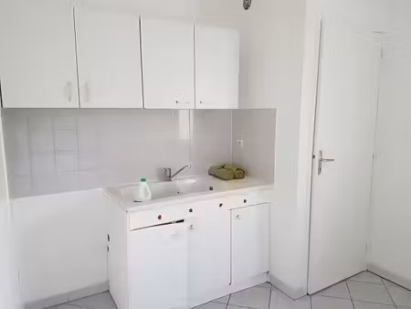 location appartement 3 pièces 60 m² à villemandeur (45700)  580 €