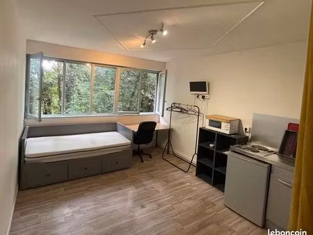 studio meuble