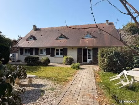 liesville sur douves: maison familiale 6 ch dont 2 rdc + grand terrain + dépendances