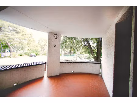 location appartement 3 pièces 66 m² à sausset-les-pins (13960)