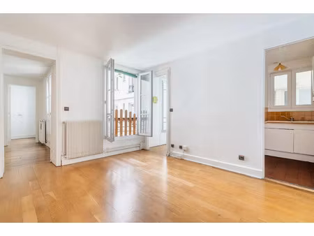 appartement à vendre paris 18eme arrondissement 3 pièce(s) 43m2 380 000€