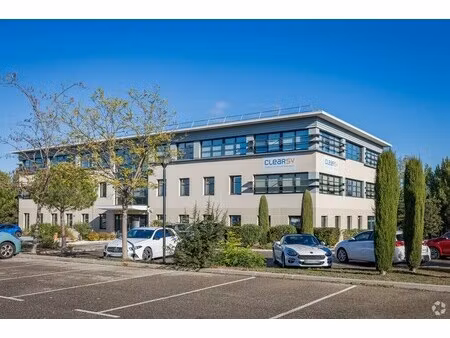 location bureaux 168 m²
