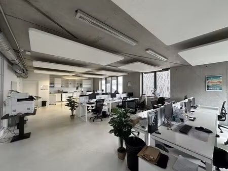 location bureaux 216 m²