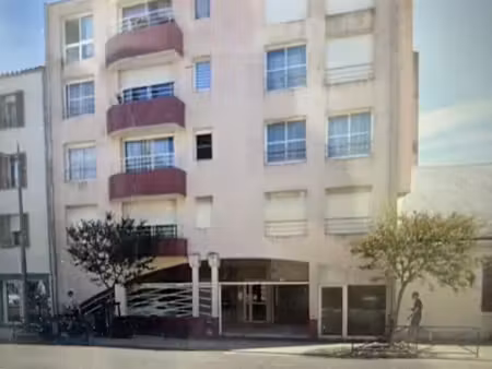 location appartement 2 pièces 47.77 m² à les sables-d'olonne (85100)  700 €