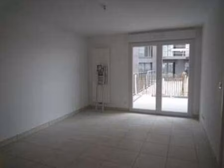 location appartement 2 pièces à nantes (44000) : à louer 2 pièces / 40m² nantes